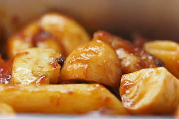 Golden Brown Roasted Potatoes With Crispy Edges