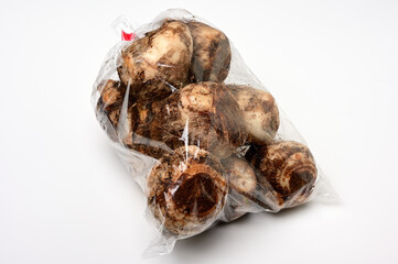 袋に入った里芋02