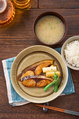 鰤（ブリ）の照り焼きの和定食
