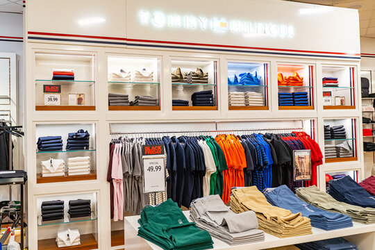 Tommy Hilfiger Clothing Store Interior at Westfield Valley Fair During Black Friday