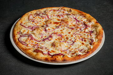 Enjoy the delightful flavors of this cheese and onion pizza!