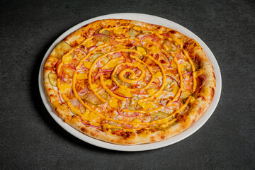 Enjoy a delicious pizza made with fresh ingredients, perfect for sharing!