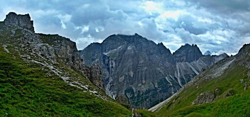 Austrian Alps - panoramic view of the peaks in Stubai Alps from the footpath to Elfer