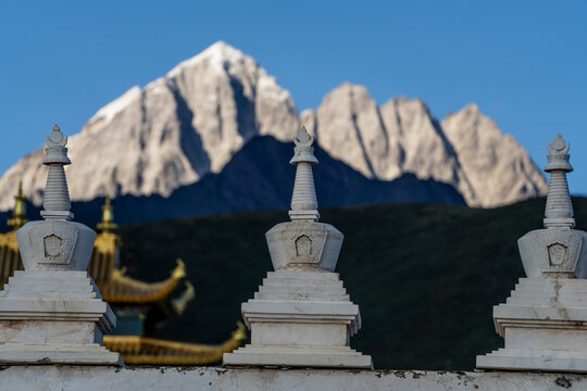 silhouette of Mount Yala, Tagong (Lhagang), Garz&ecirc; Tibetan Autonomous Prefecture, Sichuan,  China