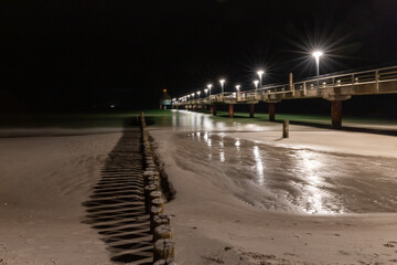 Abends an der Seebr&uuml;cke in Zingst.