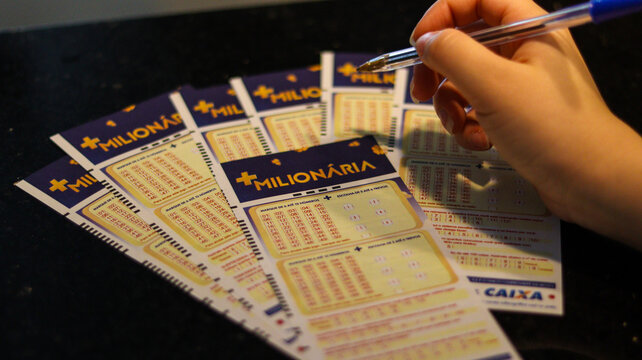 Bilhetes da loteria +Milion&aacute;ria representam novas oportunidades de aposta, grandes pr&ecirc;mios e a busca por independ&ecirc;ncia financeira via sorteios oficiais. Suzano SP em 12 dez 25