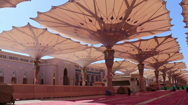 3 December 2021, Masjid al-Nabawi (Mosque of the Prophet), Madinah Al Munawwarah, Saudi Arabia