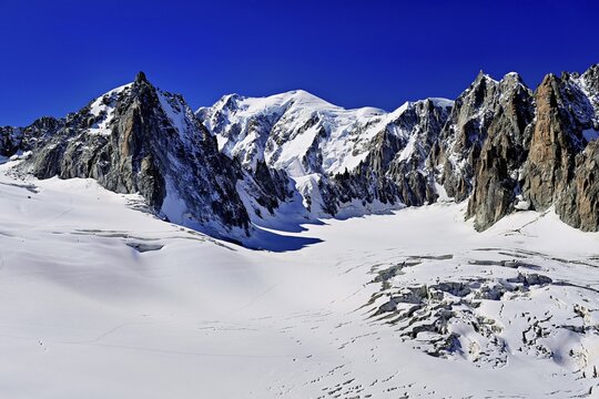 View of the mountains from the T&eacute;l&eacute;cabine Panorama Railway, La Tour Ronde, Mont Blanc, Mont Maudit, Le Mont Blanc du Tacul, in the foreground the glacier du G&eacute;ant, Chamonix-Mont-Blanc, Haute-Savoie, France