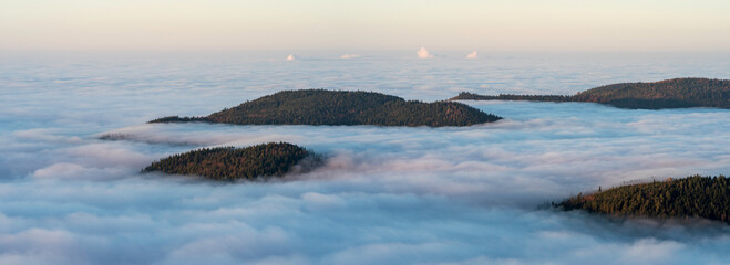 Schwarzwaldberge bei Inversionswetterlage