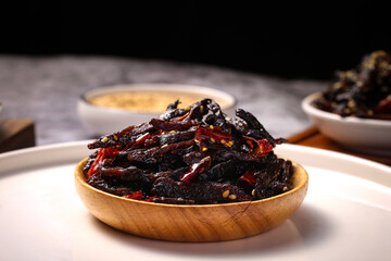 Chifeng Air-Fried Mustard Greens with Spicy Chili Peppers