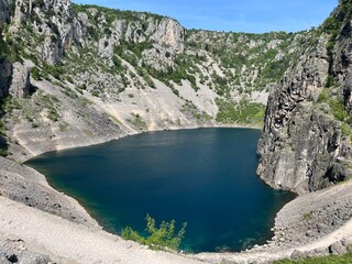 Monument of nature Blue Lake in the Imotski region (Imotski, Croatia) - Geomorfolo&scaron;ki spomenik prirode Modro jezero u Imotskoj krajini, Imotski (UNESCO GeoPark), Hrvatska