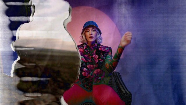 Paper Cut Transition 06