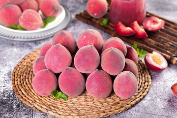 Fresh Hubei Peaches - Chinese Carmine Peaches on Woven Mats
