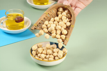 Roasted Chickpeas Snack with Olive Oil and Tea