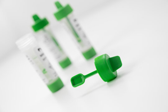 Stool sample collection kit for laboratory analysis
