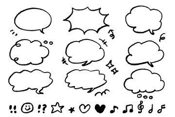 クレヨン風手描き吹き出しセット 線画の漫画スピーチバブルと感情アイコン素材