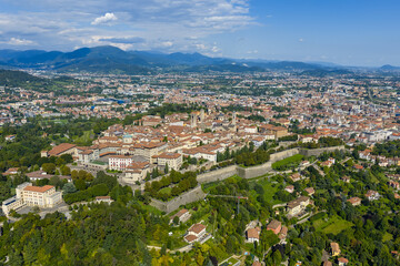Fototapeta premium Città Alta and Venetian Walls Aerial View - Bergamo, Italy