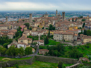 Naklejka premium Città Alta skyline and Venetian walls - Bergamo, Italy