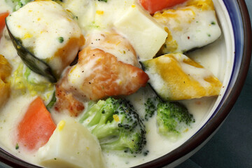 チキンクリームシチュー