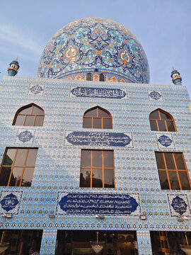 Hyderabad, Pakistan - December 14, 2025: Dargah Syed Abdul Wahab Shah Jilani Shahi Bazar, Hyderabad