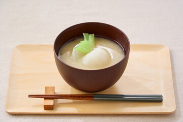 かぶ入りの白味噌仕立てのお味噌汁