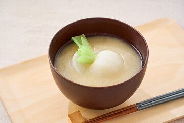 かぶ入りの白味噌仕立てのお味噌汁