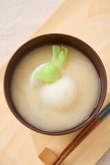 かぶ入りの白味噌仕立てのお味噌汁