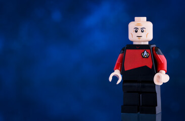 Obraz premium Dortmund - Deutschland 16. Dezember 2025 - Lego Figur Jean Luc Picard der Enterprise