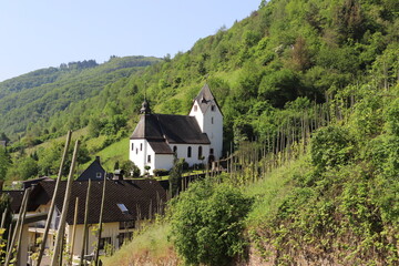 Kirchliche Bauten am Moselwanderweg