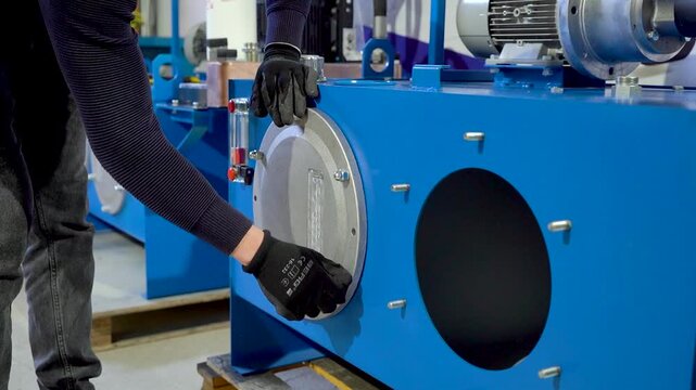 Installation of hydraulic and electrical equipment. Connection of pressure sensors, temperature, filters and oil pumps
