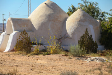 dome arcologiaue dans le sud tunisie © Bouargoub