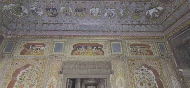 Exquisite Gold Leaf Murals and Intricate Medieval Frescoes Inside the Historical Sone Ki Dukan (Gold Shop ) in Mahansar Rajasthan, India 