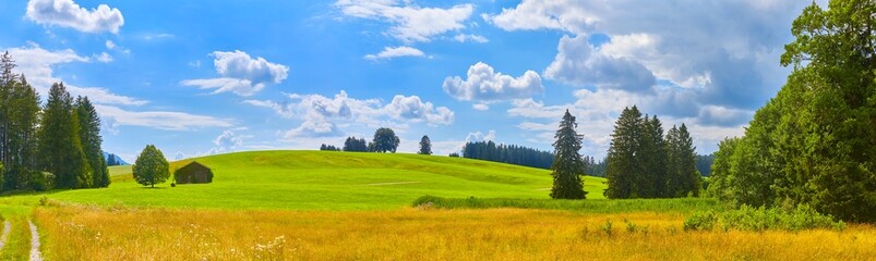 Schönes Panorama in der Nähe der Ortschaft “Seeg im Allgäu“, Deutschland, Bayern.