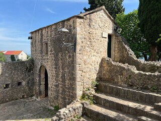 Topana Fortress on the cliff above Blue Lake in Imotska Krajina region (Imotski, Croatia) - Tvrđava Topana na klisuri nad Modrim jezerom i u Imotskoj krajini, Hrvatska
