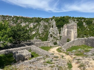 Topana Fortress on the cliff above Blue Lake in Imotska Krajina region (Imotski, Croatia) - Tvrđava Topana na klisuri nad Modrim jezerom i u Imotskoj krajini, Hrvatska