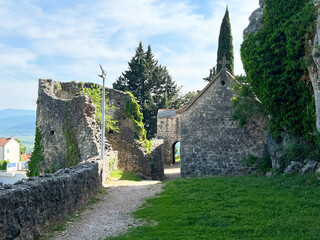 Topana Fortress on the cliff above Blue Lake in Imotska Krajina region (Imotski, Croatia) - Tvrđava Topana na klisuri nad Modrim jezerom i u Imotskoj krajini, Hrvatska