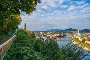 Naklejka premium The City of Salzburg, Ortsteil Mülln, Salzach River, Austria