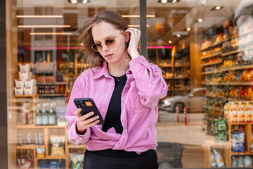 Young woman exploring city streets