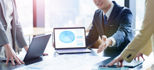 ビジネス　ミーティング　会議　コンセプトイメージ　