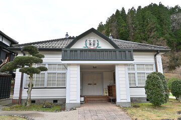 熊本県小国町にある歴史的建造物「北里文庫」の正面外観