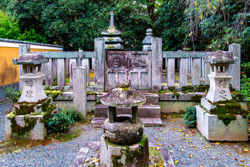 京都、宝筐院の足利義詮と小楠公（楠木正行）の墓