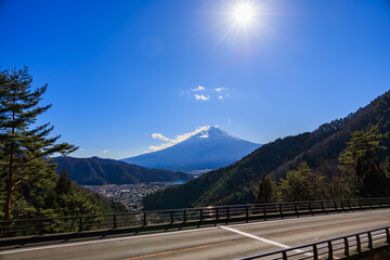 御坂峠の富士見橋からみえた富士山