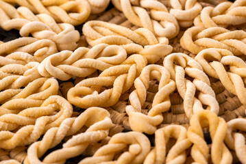 Lorighittas, pasta tradizionale dalla Sardegna, cibo italiano 