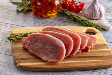 Raw pork carbonate for cooking