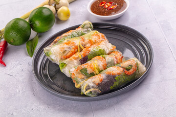 Vietnamese spring roll with prawn