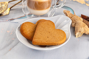 Sweet ginger cookies for snack