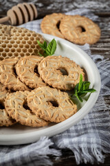 Shortbread cookies with honey.