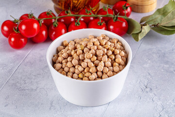 Raw dry chickpeas in the bowl