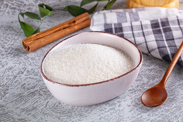 Shugar cristal in the bowl