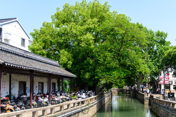 中国にある蘇州のとても美しい街並み風景A beautiful cityscape of Suzhou, China
